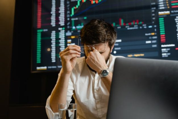Navigating the Trade Storm. How to Protect Your Business from Bankruptcy and Concordat